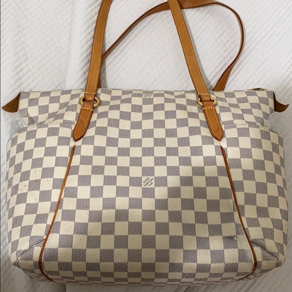 Authentic Louis vuitton Totally MM